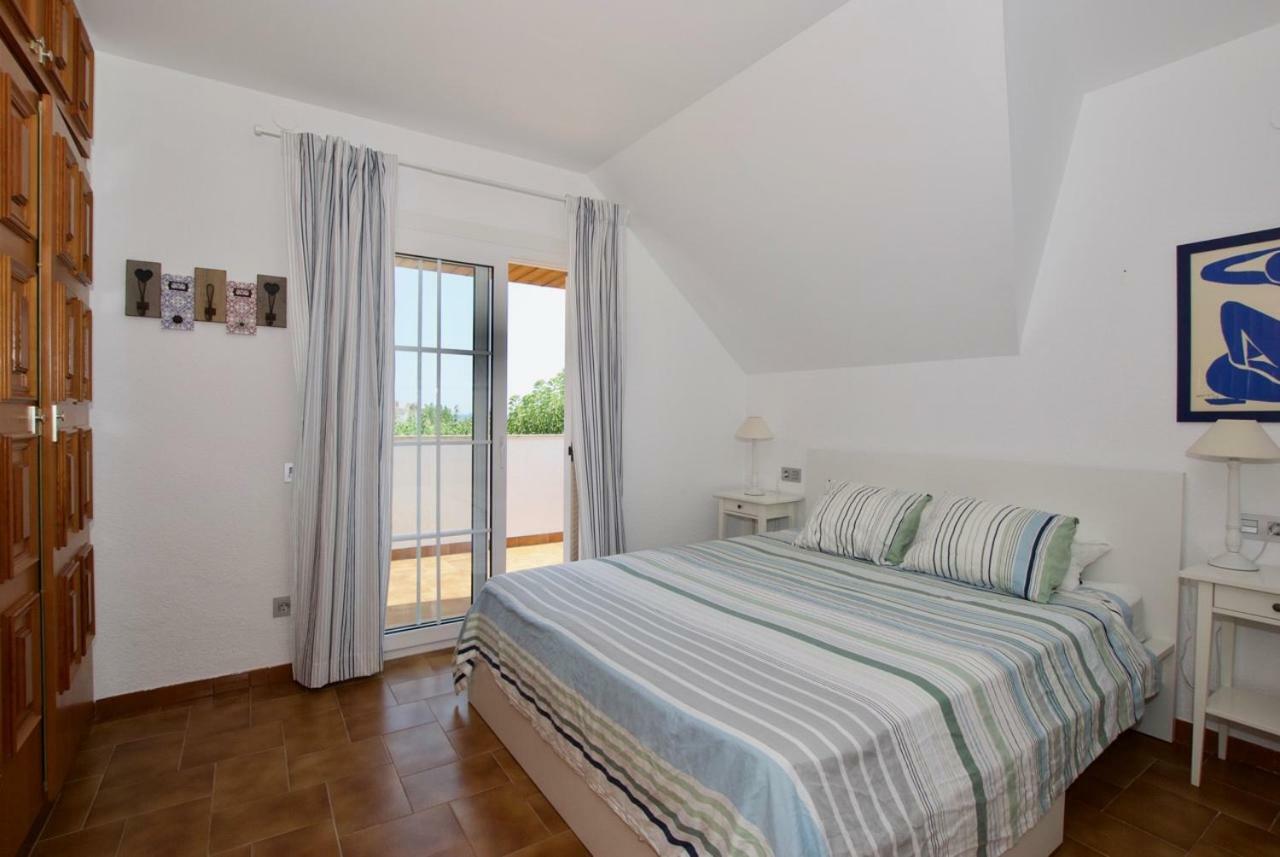 Villa Cala De La Mora Torredembarra Exterior foto